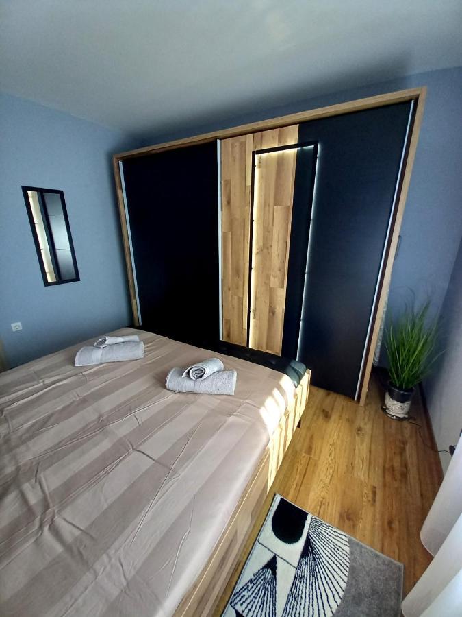 Appartamento Apartman Barbara Pola Esterno foto