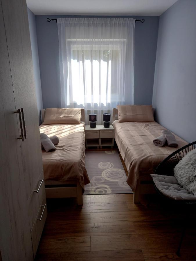 Appartamento Apartman Barbara Pola Esterno foto